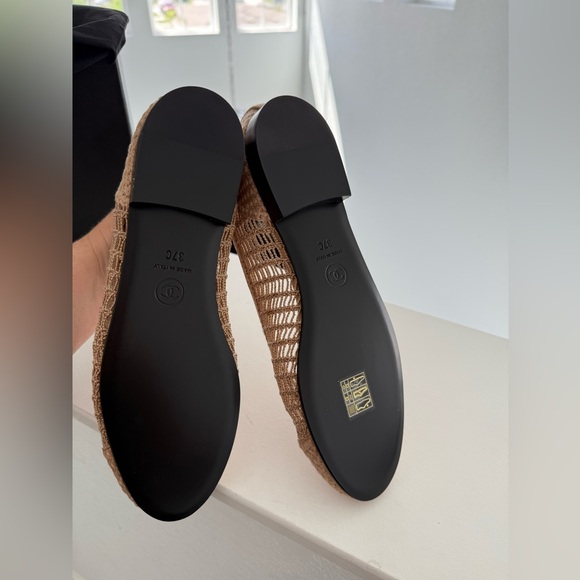 NWT Chanel - SS25 Natural Raffia Cap-toe ballet flat, size 37 (US7) - Picture 8 of 8